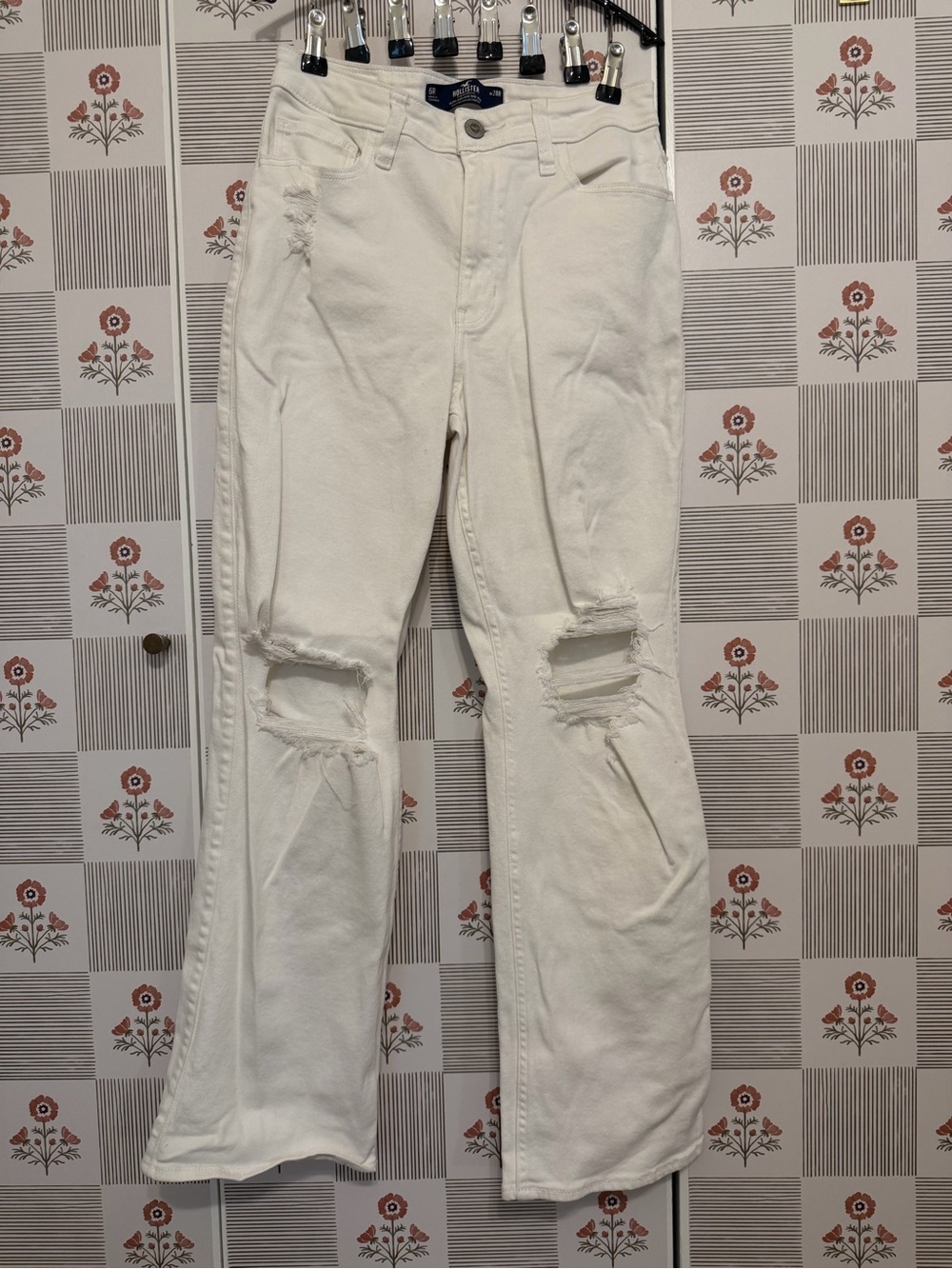 Hollister High-Rise Distressed Dad Jeans - women’s 6 / 28